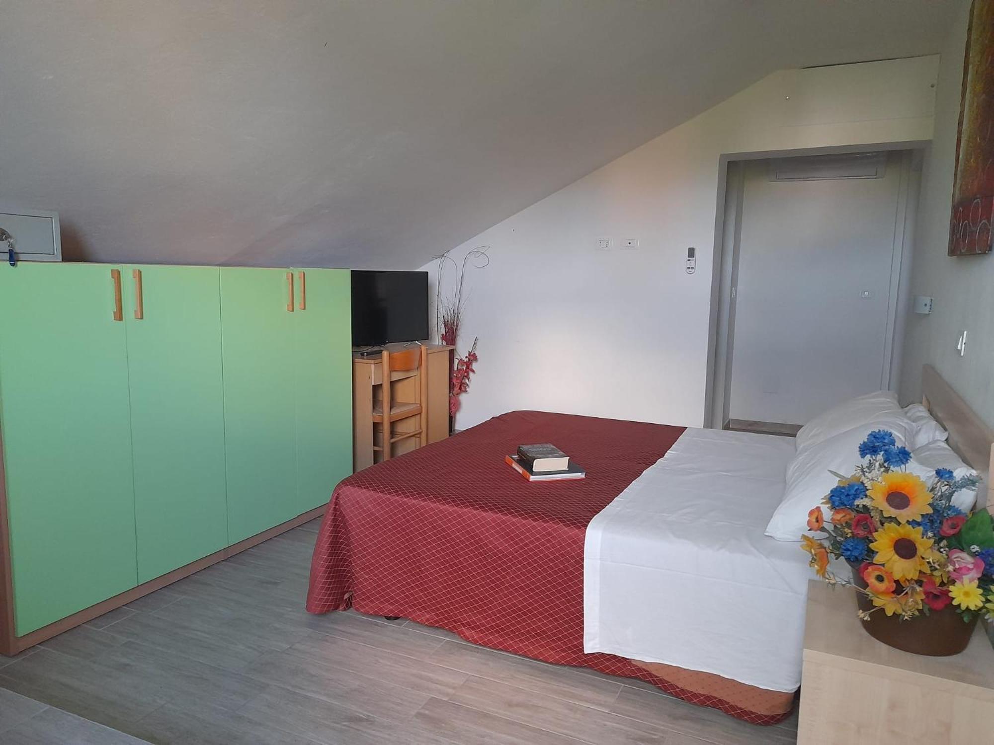 Antony 3* Cervia